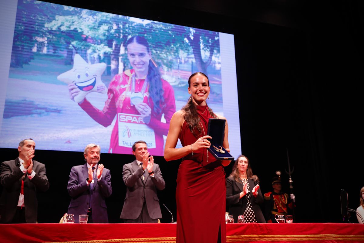 El Ayuntamiento entrega sus Medallas de la Ciudad