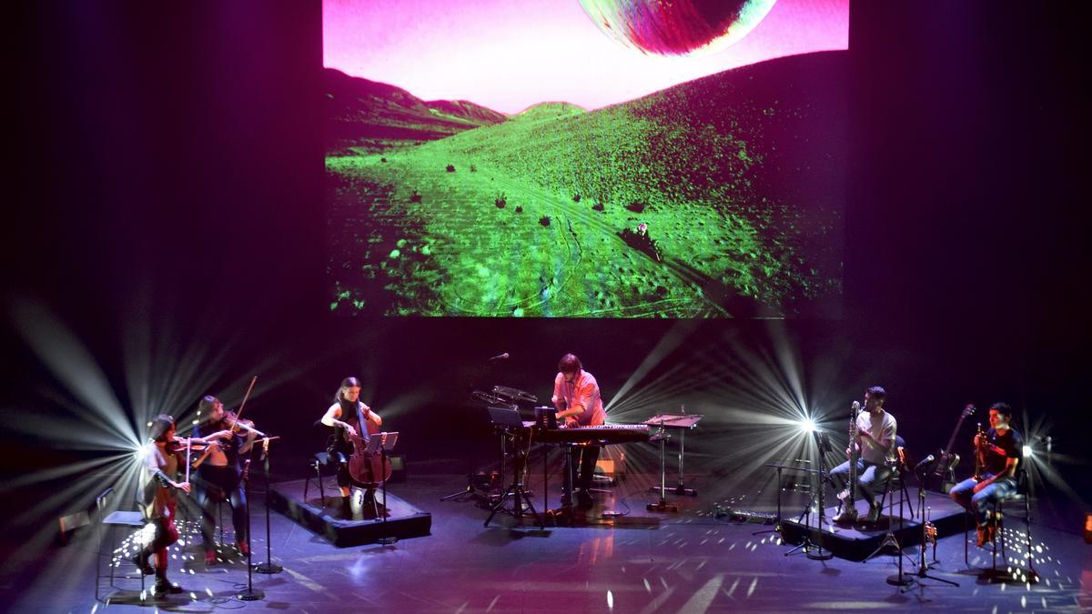 El músico y compositor Lucas Vidal en concierto durante el Festival Peralada 2022