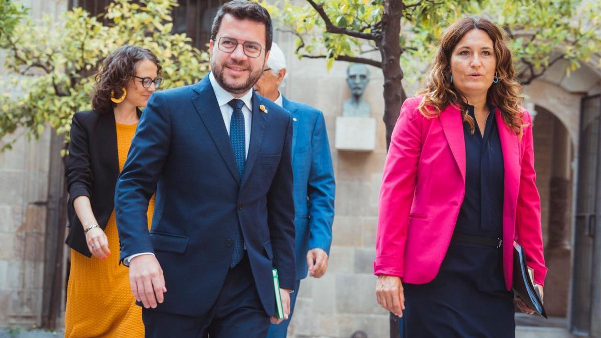 El 'president', Pere Aragonès, junto a la 'consellera' de la Presidència, Laura Vilagrpa