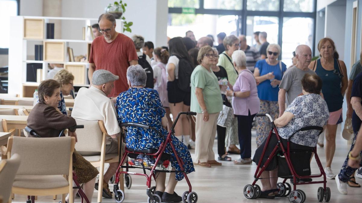 Puertas abiertas de la residencia de la Beneficiència de Ontinyent.