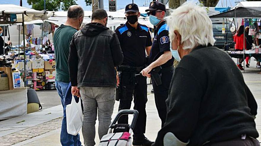 Mascarillas en el mercadillo