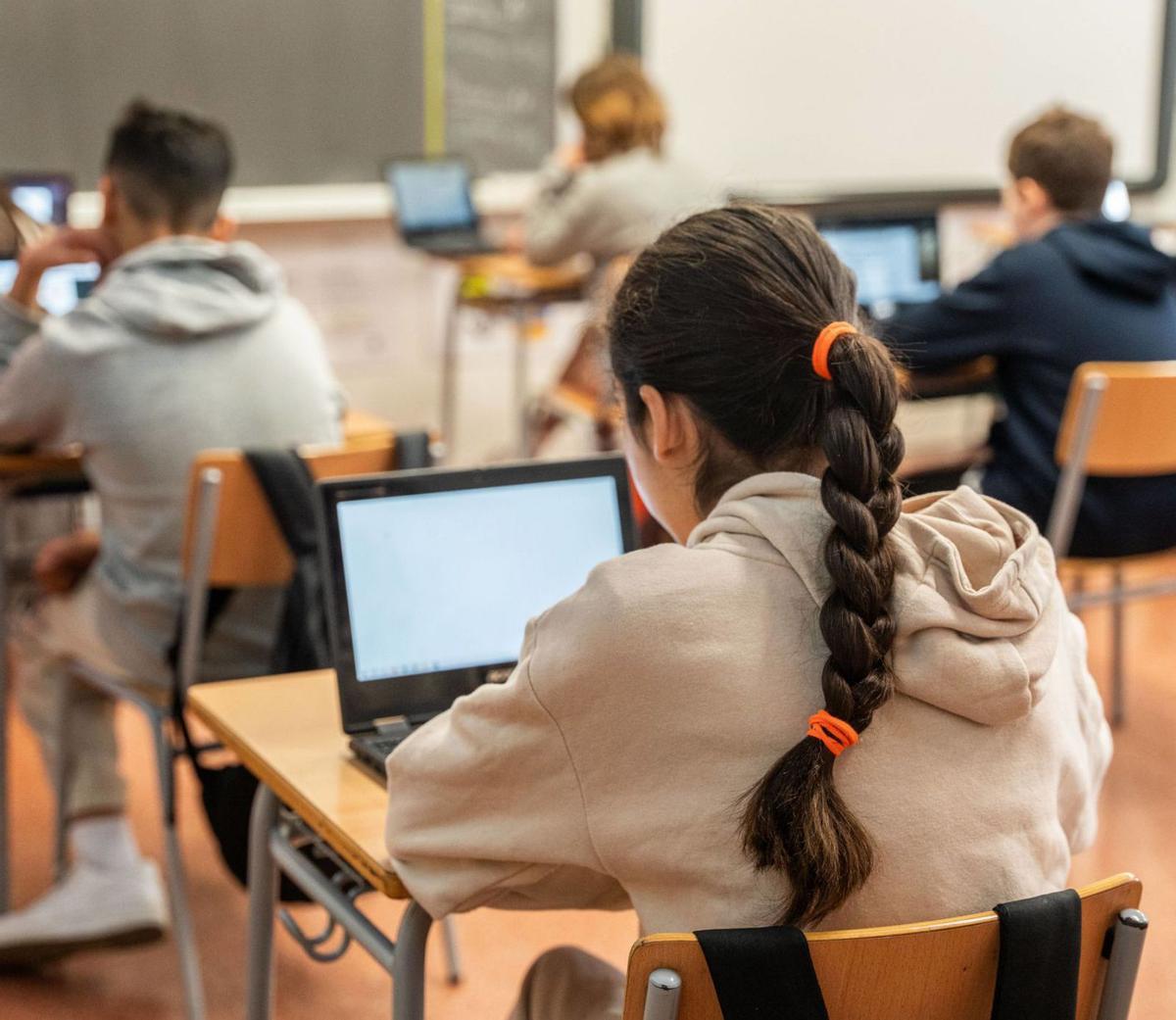 El reforç de l’oralitat des d’infantil millora la lectoescriptura i l’èxit escolar El reforç de l’oralitat des d’infantil millora la lectoescriptura i l’èxit escolar