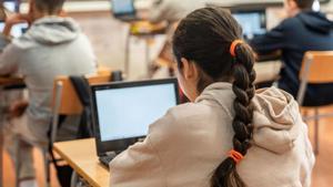 El reforç de l’oralitat des d’infantil millora la lectoescriptura i l’èxit escolar El reforç de l’oralitat des d’infantil millora la lectoescriptura i l’èxit escolar