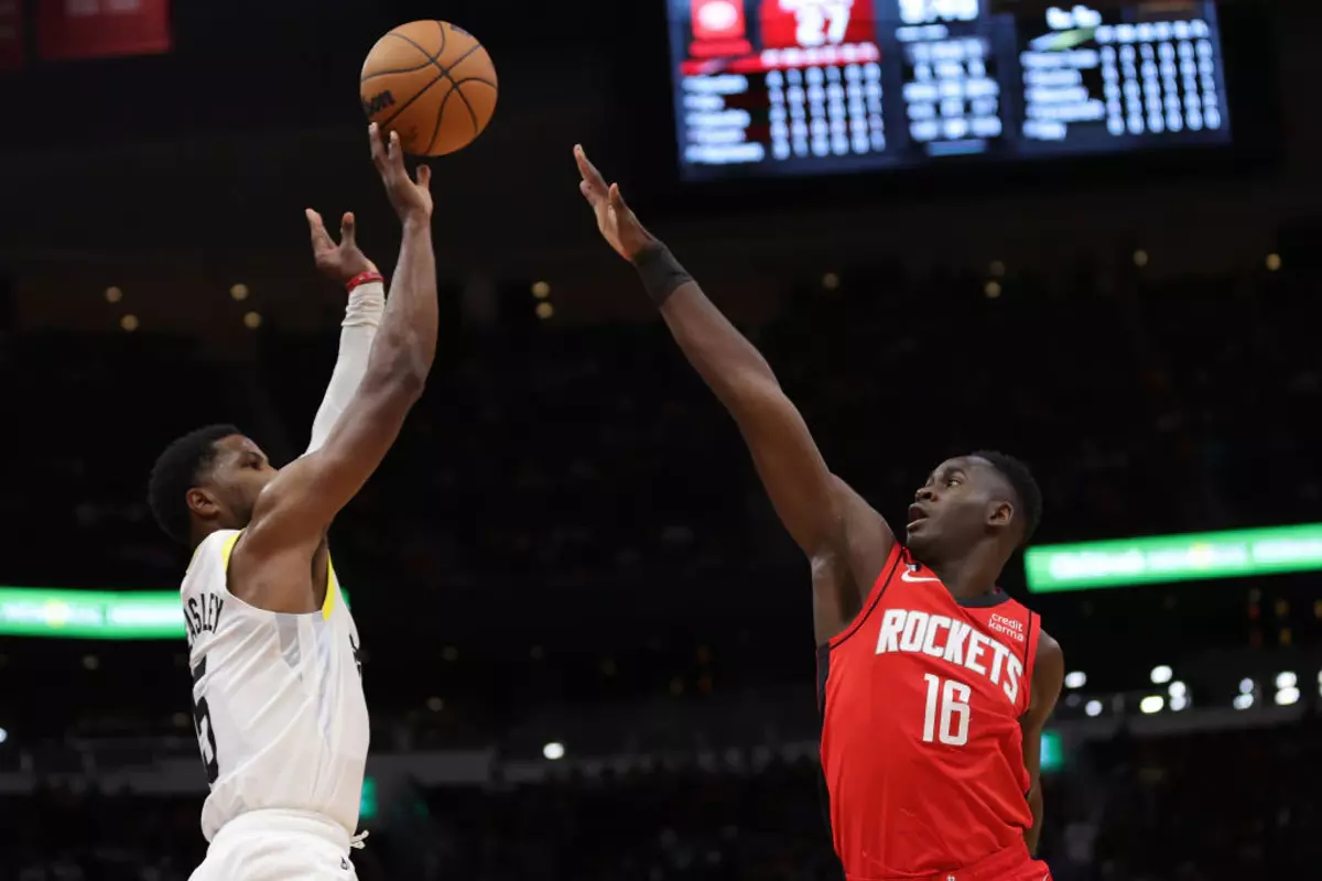 Garuba sigue sumando minutos con los Rockets