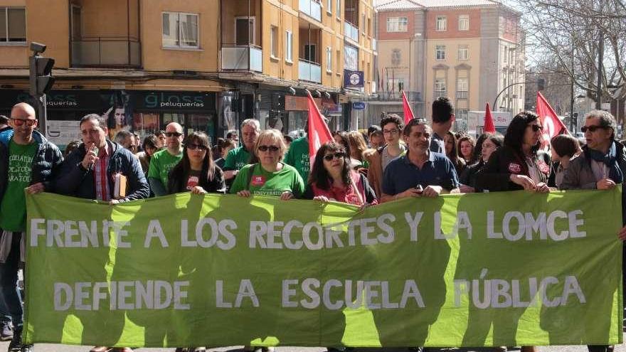 600 profesores interinos de Zamora esperan acogerse a la sentencia del Supremo que anula los despidos en verano