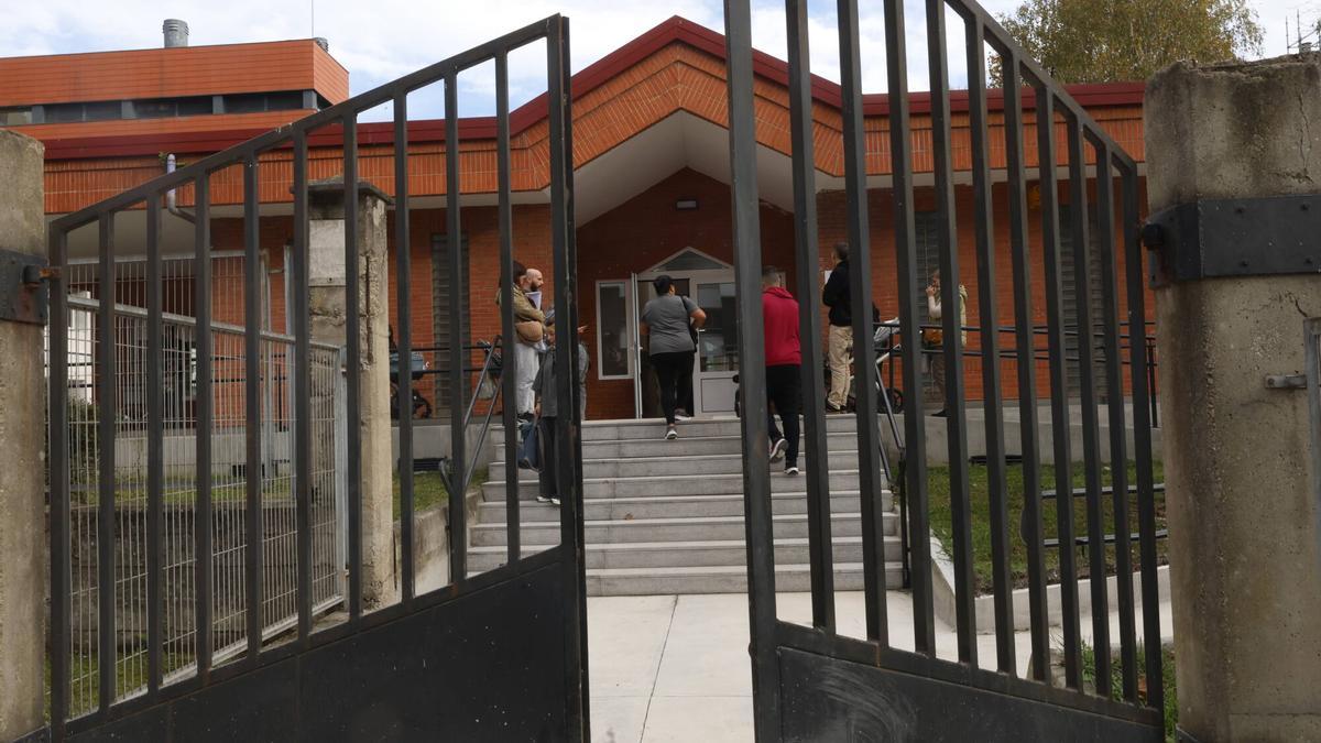 Entrada de la escuelina de Palacio Valdés