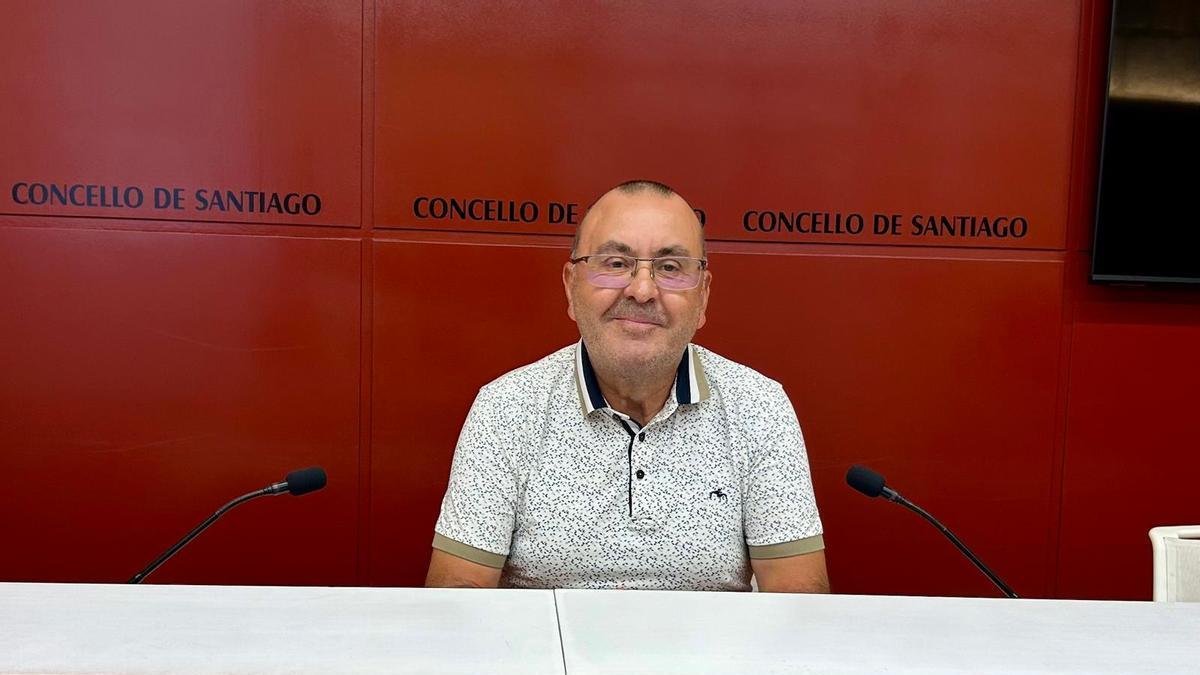 O concelleiro de Facenda, Manuel César, na sala de prensa do Pazo de Raxoi