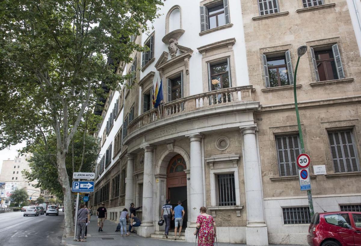 Exterior de la sede judicial de Vía Alemania, en Palma, donde se celebrará el juicio.