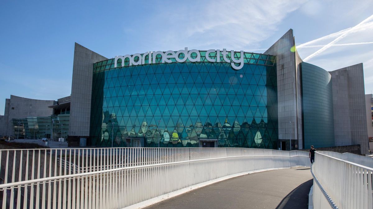 Una de las fachadas principales de Marineda City.