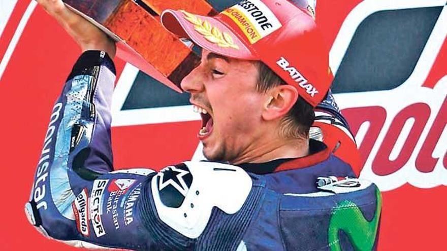 Cinco mundiales adornan ya las vitrinas de la carrera de Jorge Lorenzo. Y el conseguido este año no será el último.