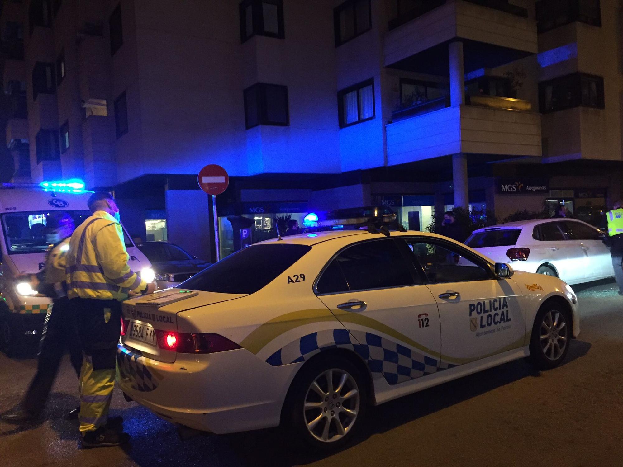 Aparatoso accidente de un coche en el centro de Palma