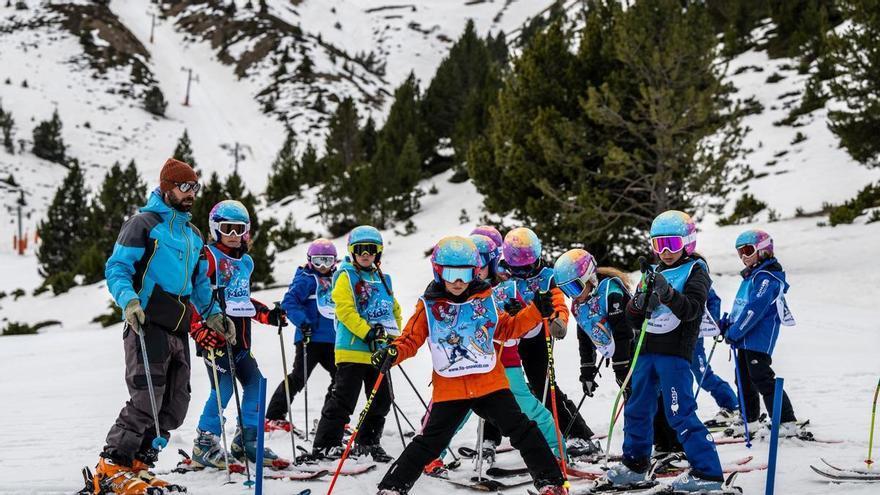 El programa Esport Blanc Escolar inicia la 13a edició amb la participació de prop de 2.700 alumnes
