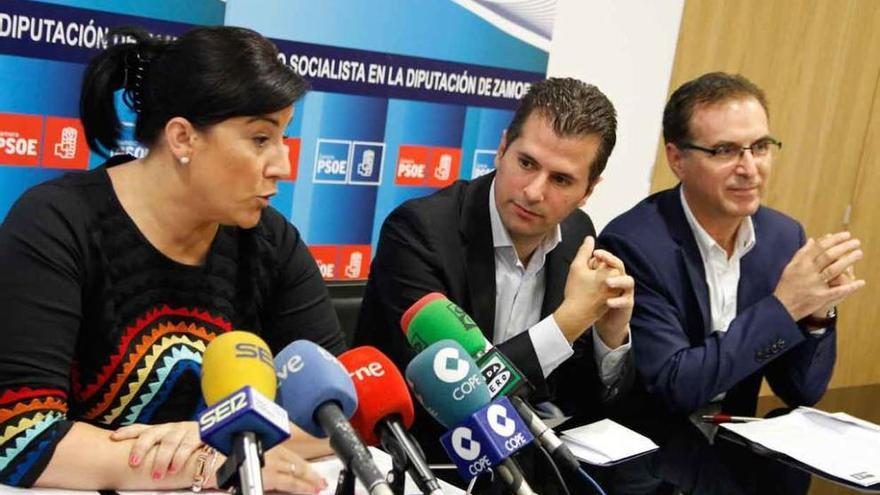 Ana Sánchez, Luis Tudanca y Antonio Plaza en la rueda de prensa celebrada ayer.