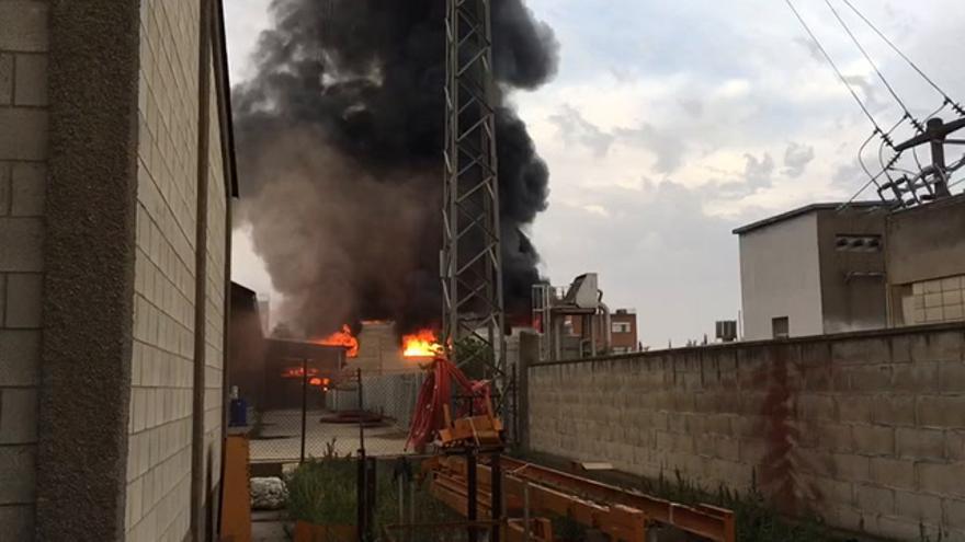 Incendio en una nave de Malpica