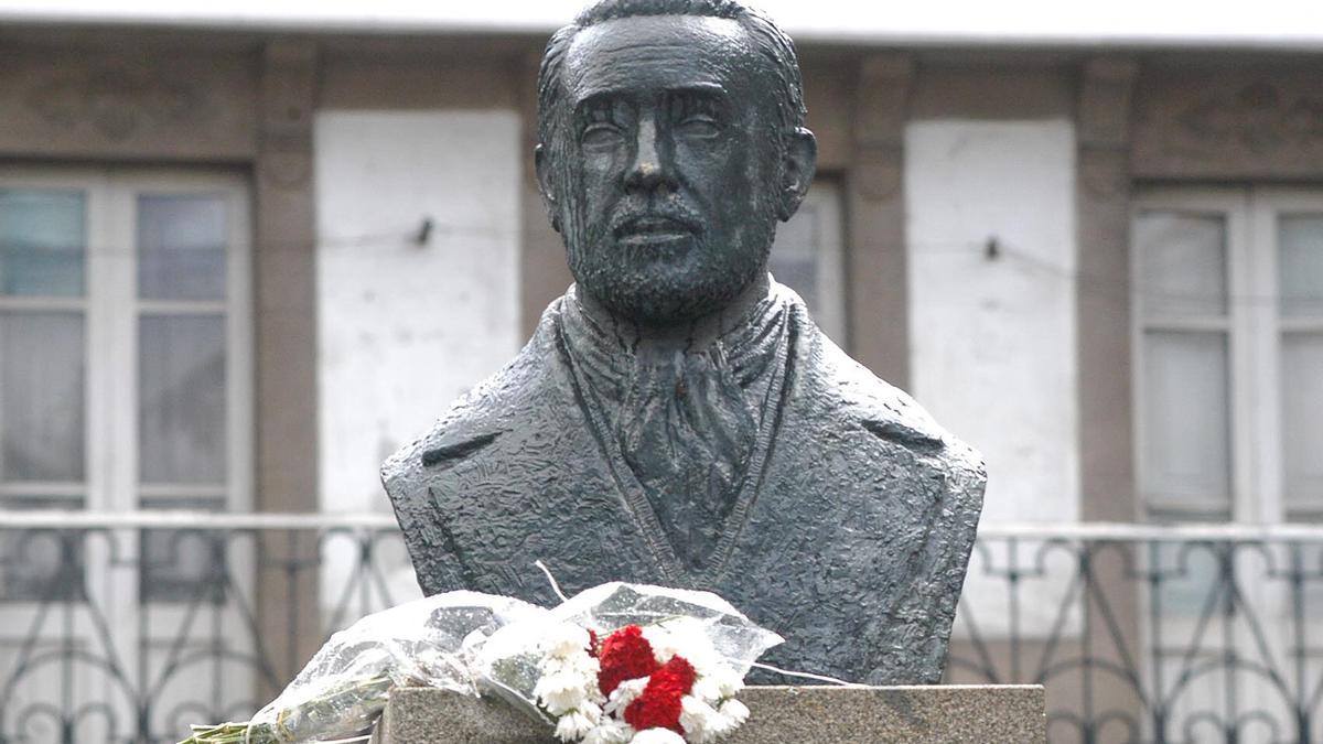 Busto de Antolín Faraldo en Betanzos