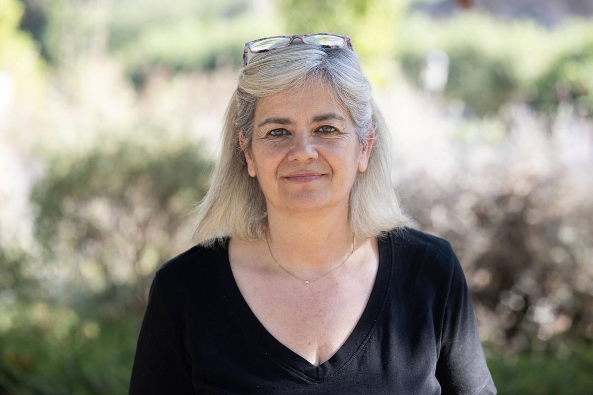 La Confederación de Asociaciones Vecinales de Catalunya (CONFAVC) ha celebrado la aprobación de la Ley para la Erradicación del Amianto en Catalunya, una norma que considera un paso imprescindible para eliminar este material cancerígeno de los municipios catalanes. En una rueda de prensa celebrada este jueves en Barcelona, representantes del movimiento vecinal ha destacado que la ley “no ha caído del cielo”, sino que es el resultado de años de presión, denuncia y movilización de entidades vecinales, sociales y sindicales comprometidas con la defensa de la salud pública