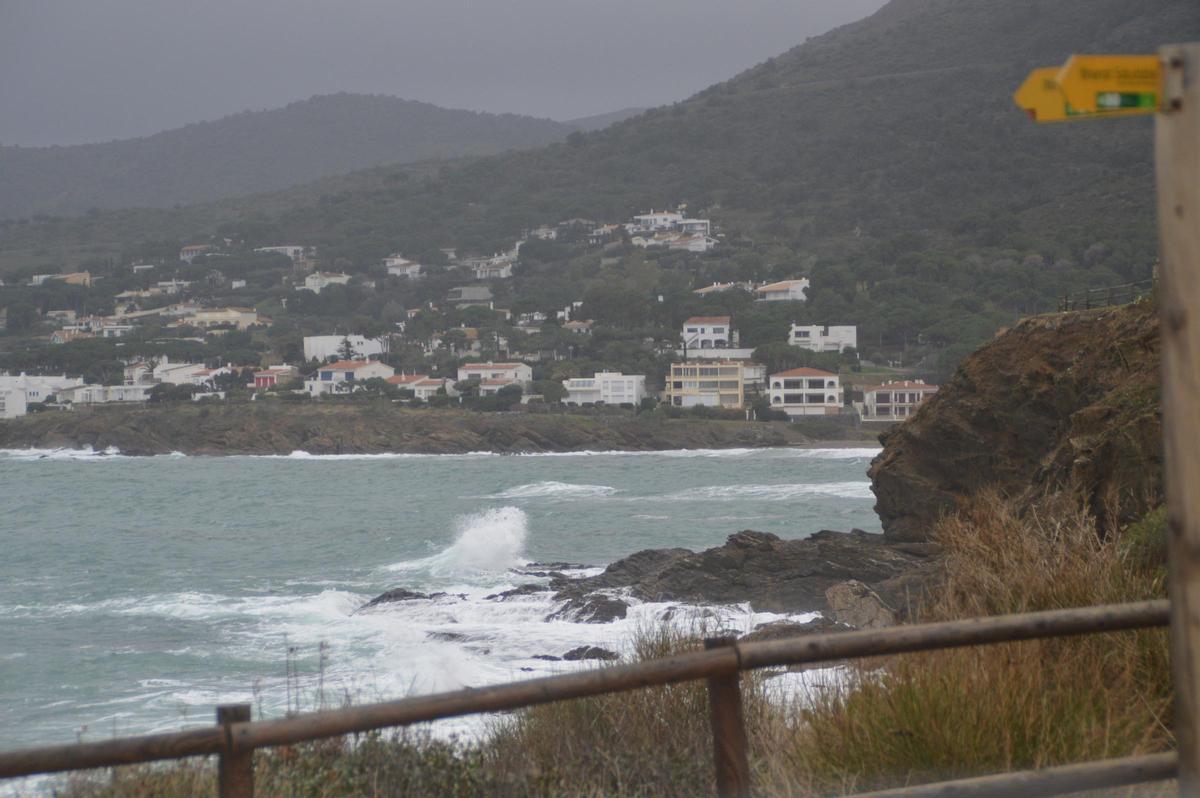 La llevantada de Portbou al Port de la Selva en trenta imatges