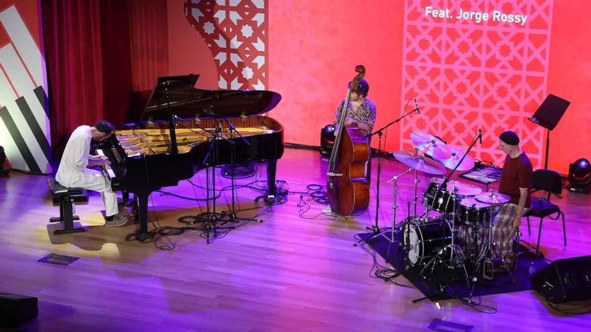 Júlio Resende lleva su universo sonoro al FIJAZZ del ADDA con Iberian Trio y Jorge Rossy