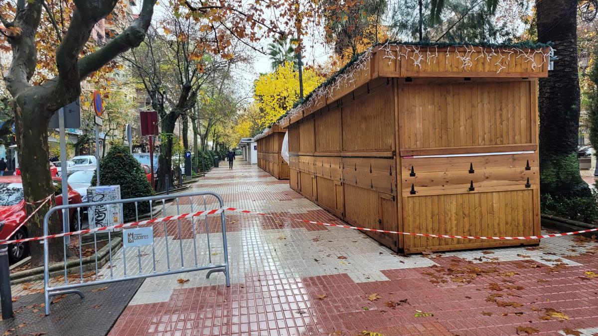 Cáceres cierra el paseo de Cánovas y los puentes peatonales de la Ribera -  El Periódico Extremadura