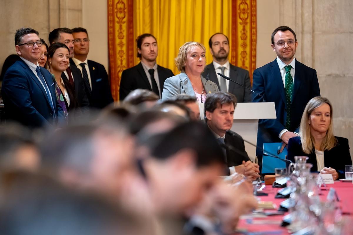 Los alcaldes de la dana asisten a la reunión del patronato de la Fundación Princesa de Girona.