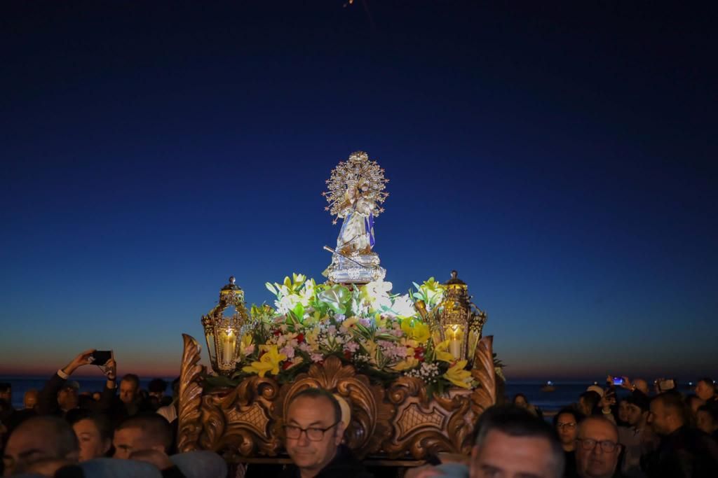 Cullera cierra sus Fiestas Mayores más multitudinarias