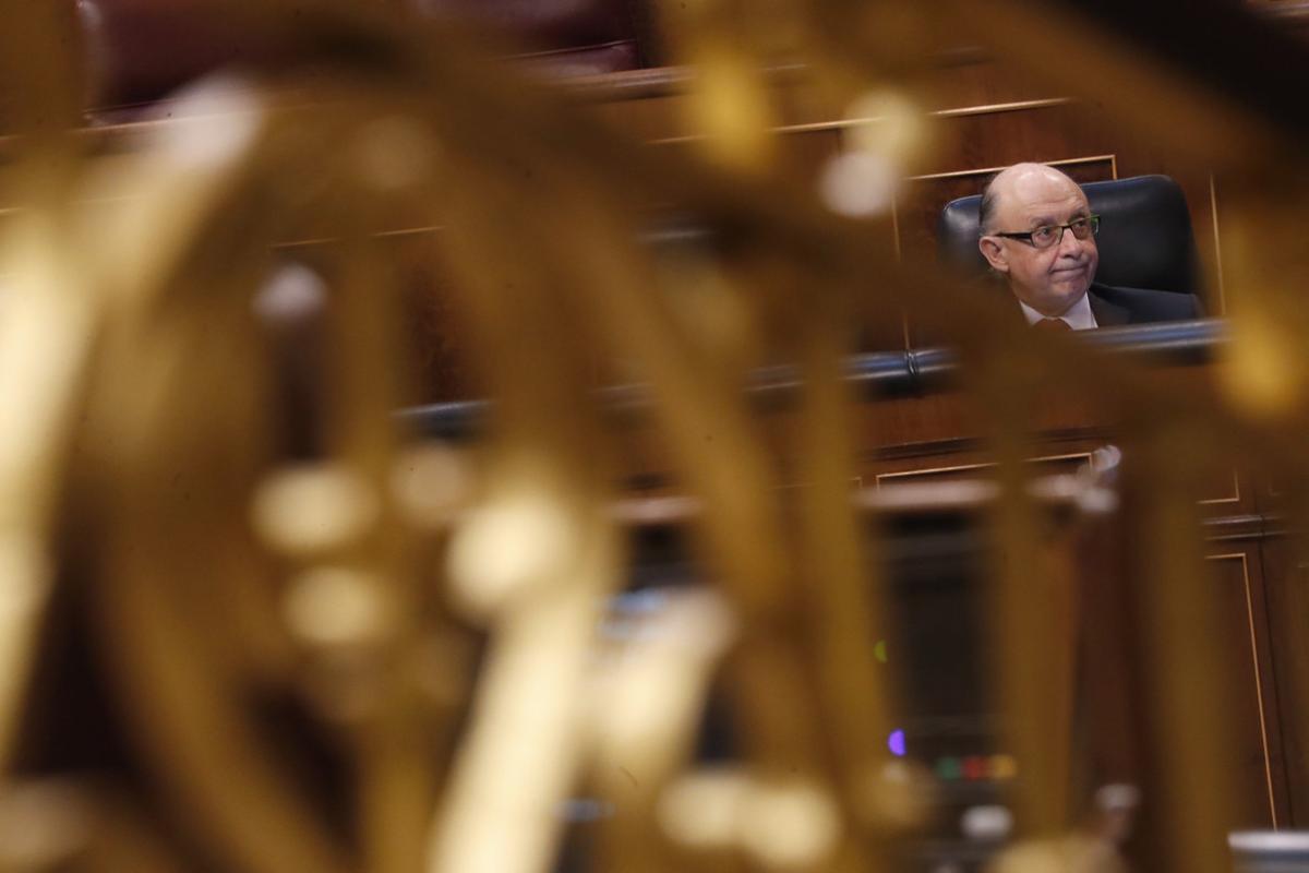 El ministro de Hacienda, Cristóbal Montoro, en el Congreso.