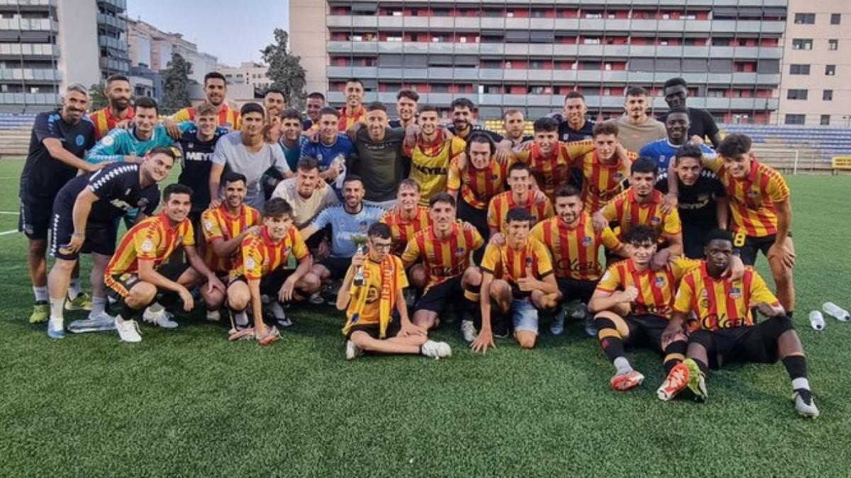 El Sant Andreu se llevó su trofeo