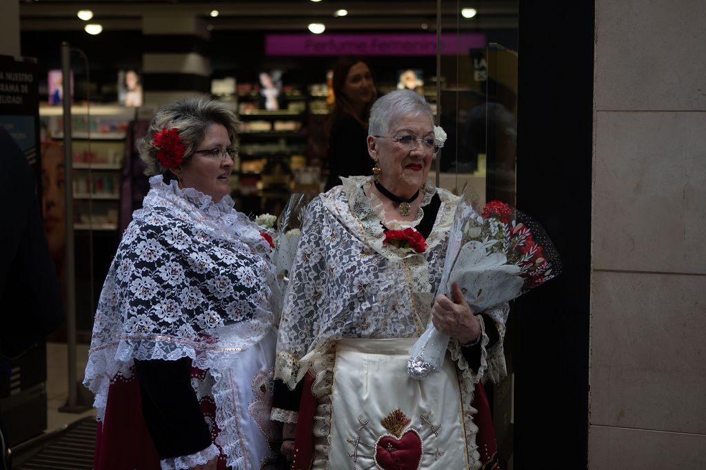 Las imágenes de la ofrenda floral a la Virgen de la Caridad en Cartagena