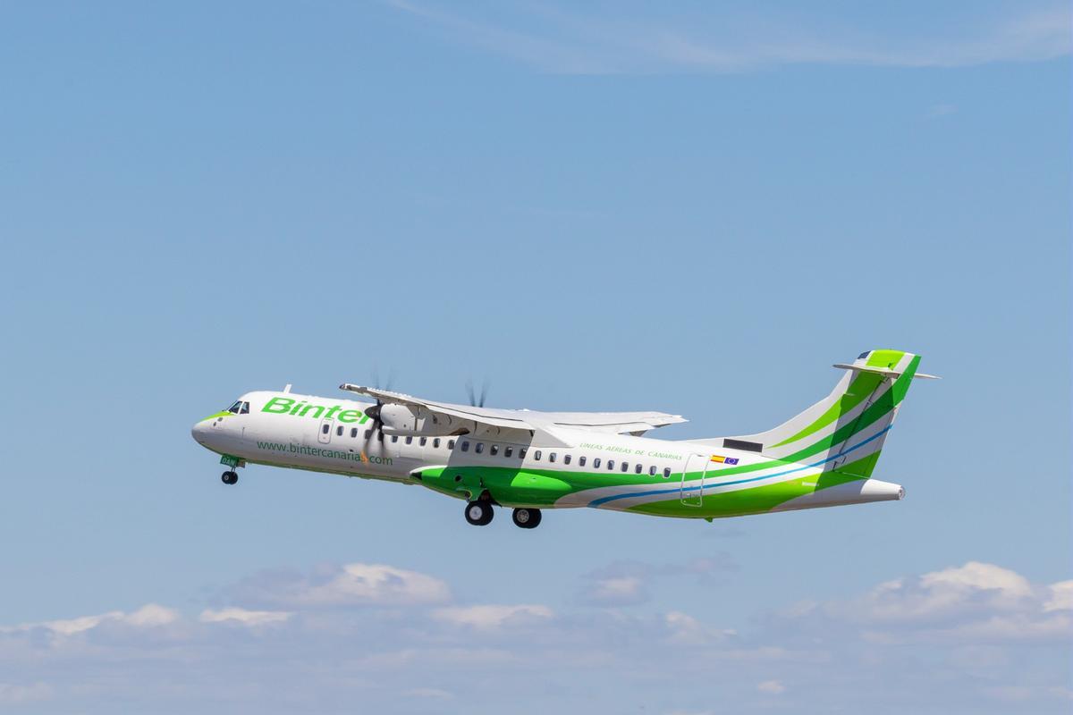 Binter firma la financiación de nueve aviones ATR 72-600