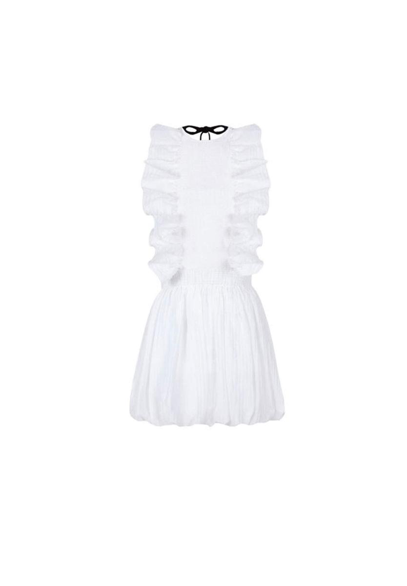 Vestido corto blanco con el detalle de los volantes de Guts&Love