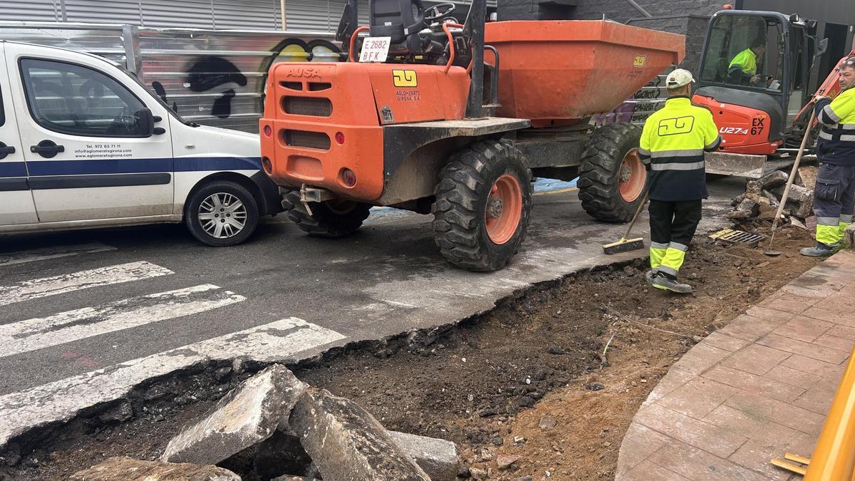 Els treballs al carrer Verge de Loreto.