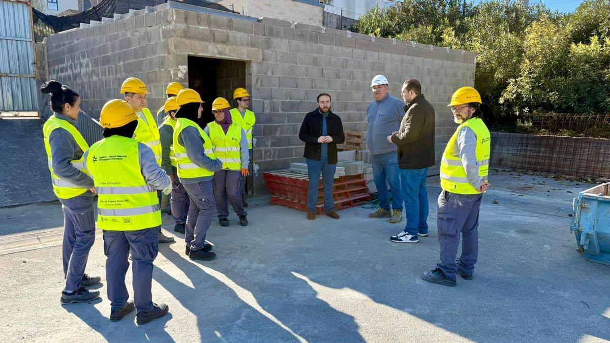 El concejal Vicent Bou visitó la finalización de la primera fase de las obras.