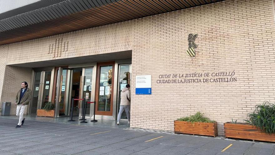 Entrada a la Audiencia Provincial de Castellón, donde el próximo 23 de febrero juzgarán los hechos.