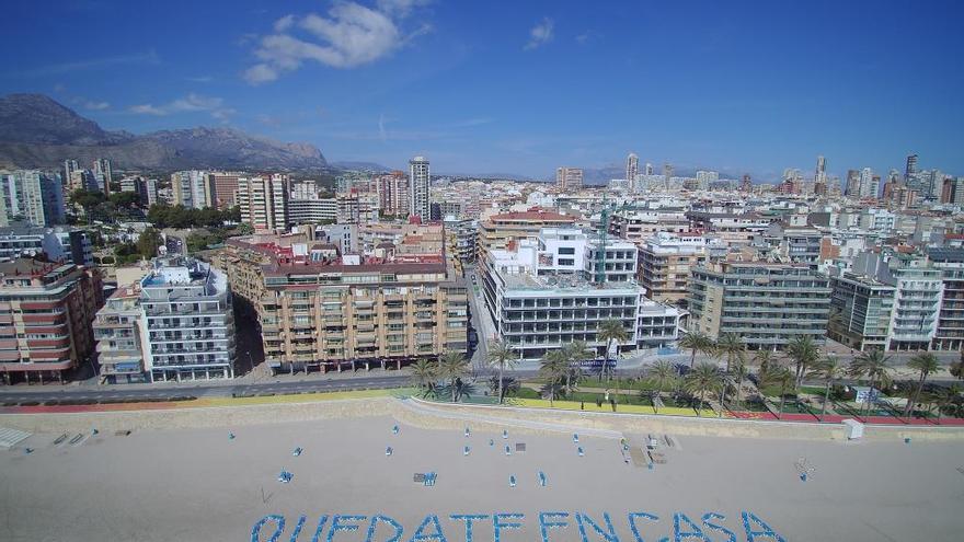 El Ayuntamiento de Benidorm se une a la campaña #YoMeQuedoEnCasa