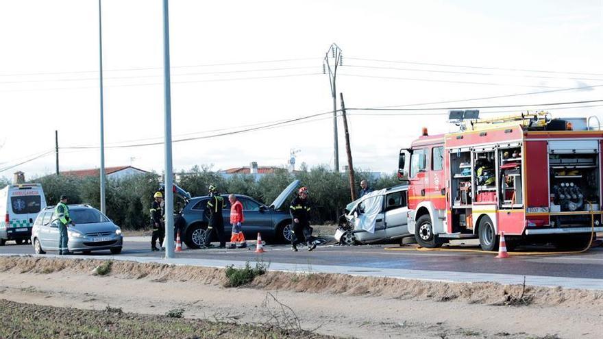 Dos muertos y dos heridos en colisión entre dos coches cerca de Don Benito