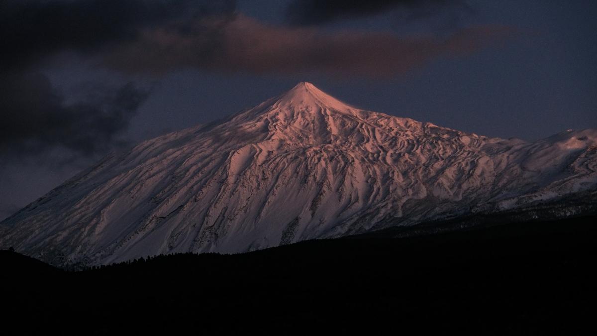 Estampa del Teide en las últimas horas del día