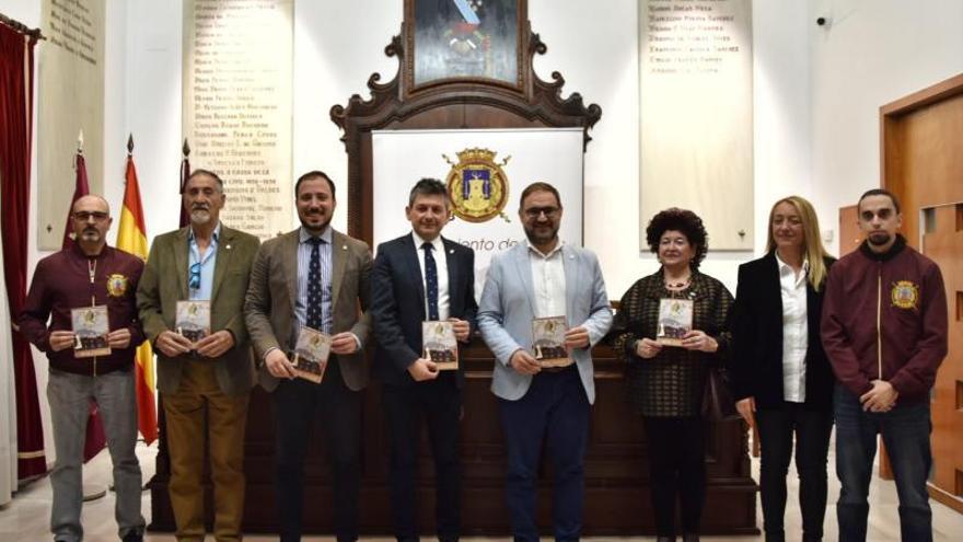 Francisco Morales, Luis Torres del Alcázar y Diego José Mateos, centro, durante la presentación.