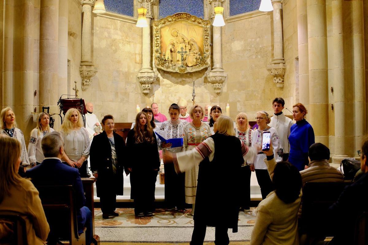 La Caravana de la Bondat de sor Lucía surt cap a Ucraïna en el quart aniversari de la guerra
