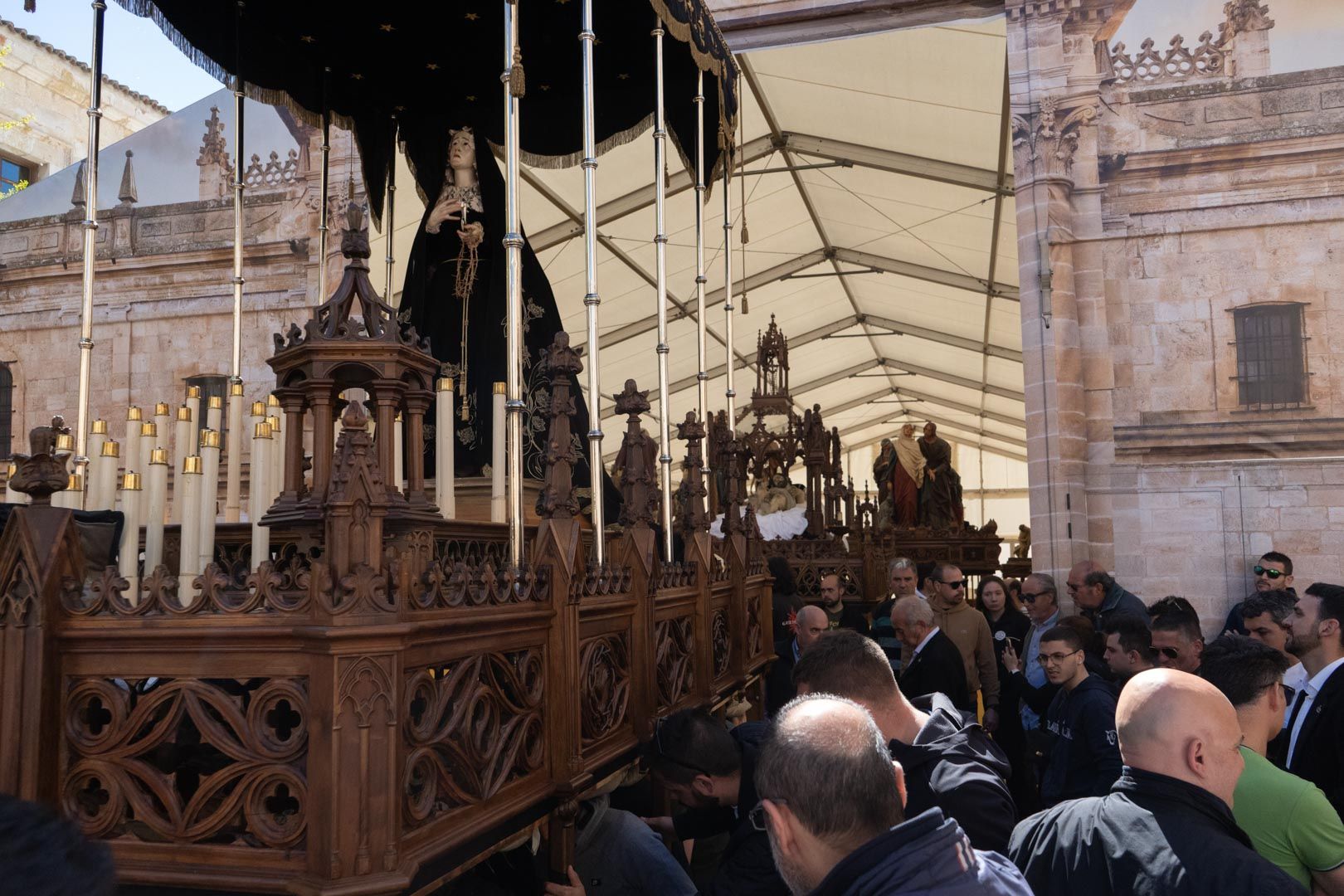 GALERÍA | Traslado de pasos de la Cofradía del Santo Entierro de Zamora