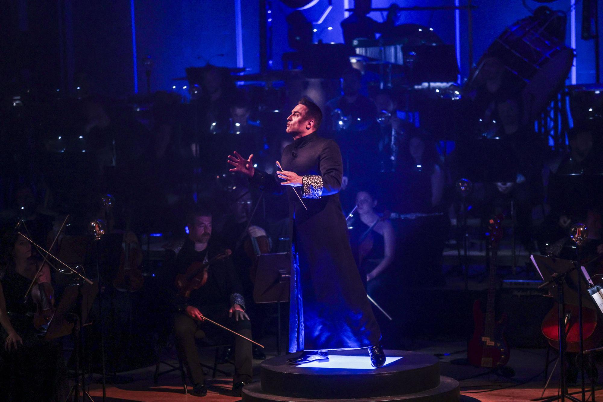 Fénix encandila al Auditorio con un concierto galáctico