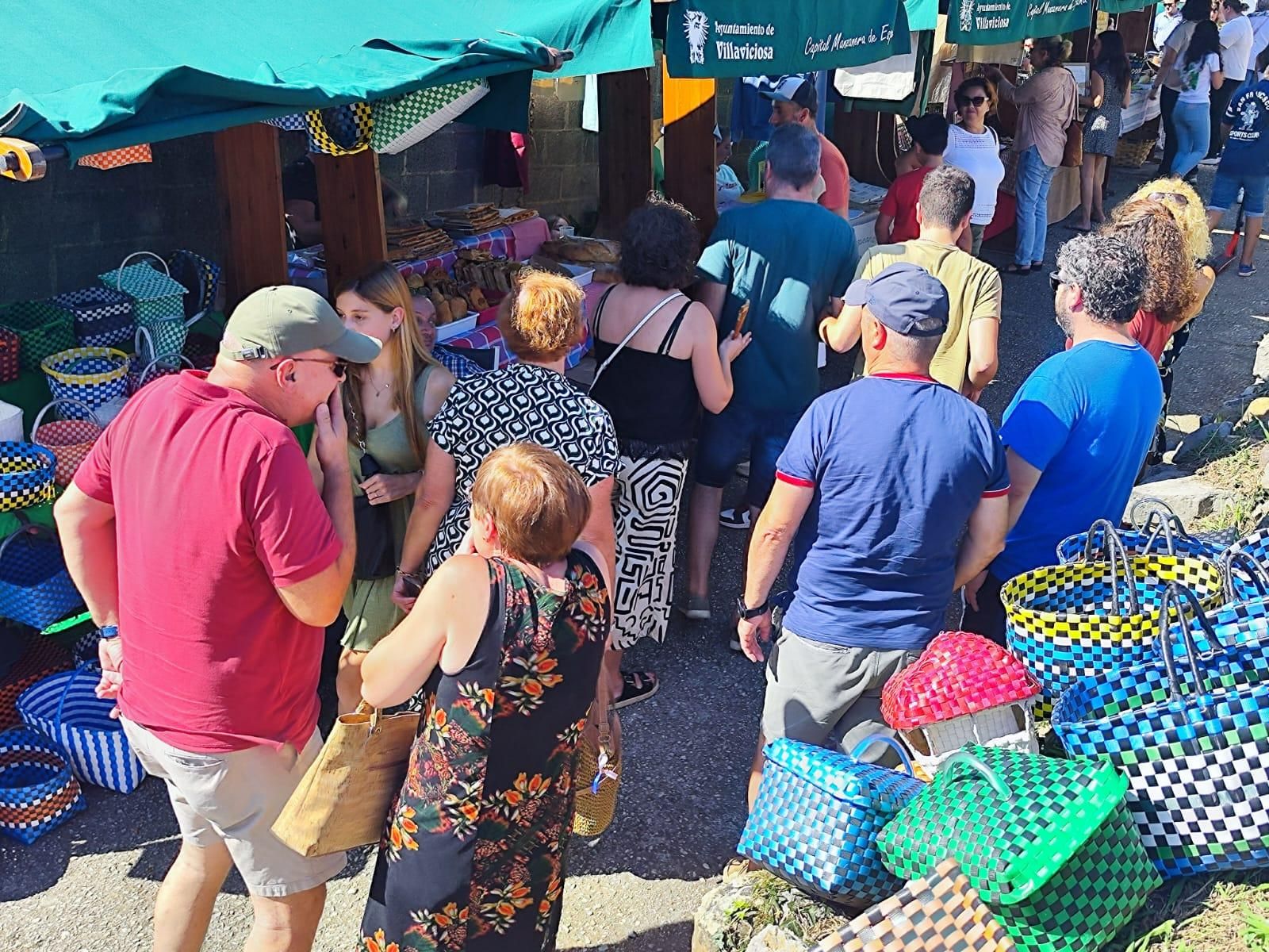 Escasez de figos, pero gran ambiente: así se ha vivido la feria de Rozaes
