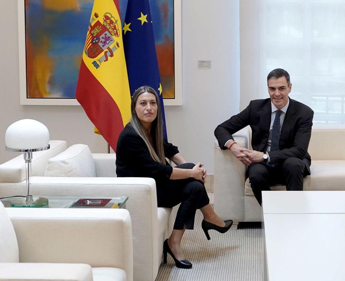 El PSOE manté en un calaix la llei per delegar immigració a Catalunya El PSOE manté en un calaix la llei per delegar immigració a Catalunya