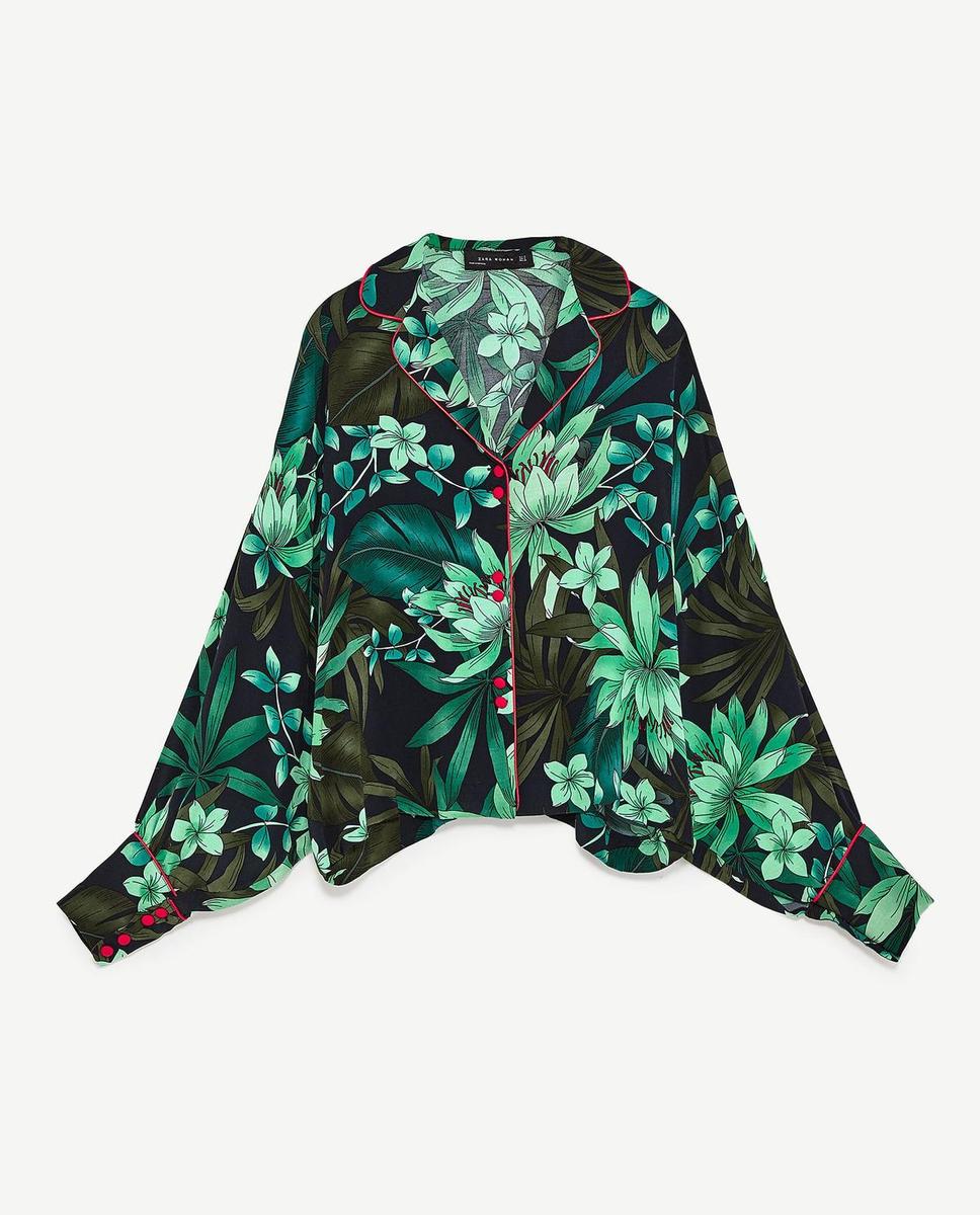 Amarás el verde por encima de todo: Kimono estampado, de Zara (39,95 euros).