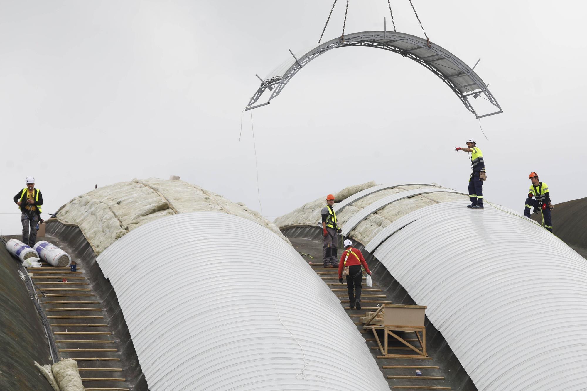 Las espectaculares obras para renovar la cubierta del Palacio de los Deportes de Oviedo