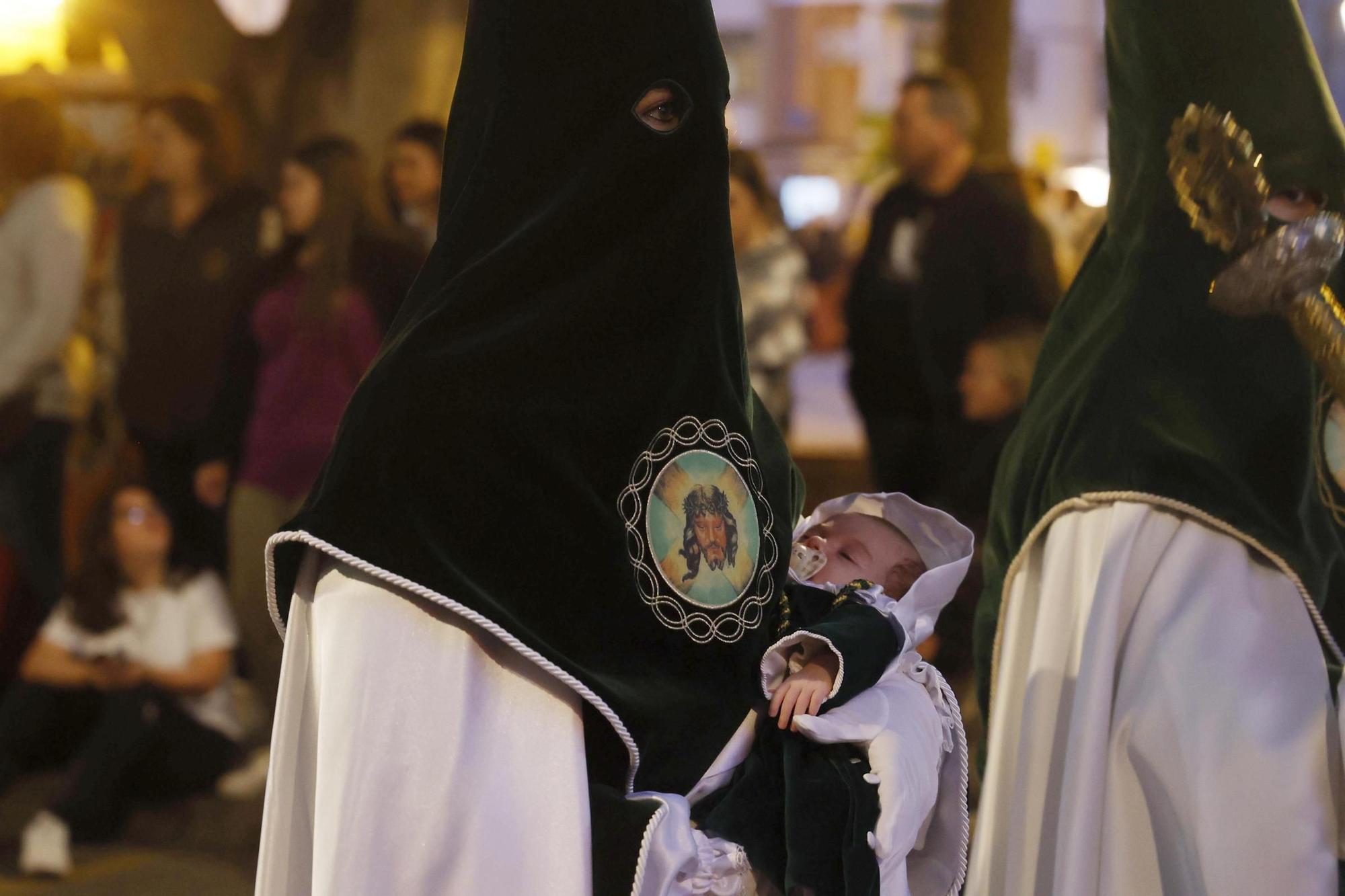 Procesión de Jesús con la Cruz a Cuestas en la Semana Santa Marinera