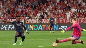 Vinicius bate a Neuer.