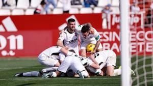 Resumen, goles y highlights del Albacete 2 - 0 Racing Club de la jornada 27 de LaLiga Hypermotion