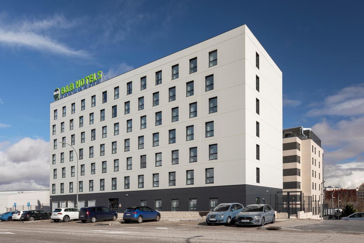Render del futuro hotel que abrirá B&B en la avenida de Madrid de Vigo.