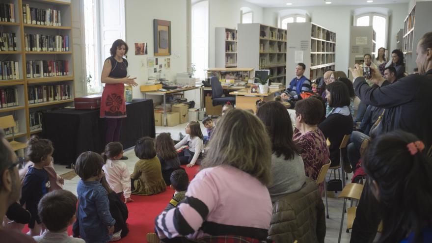 Los cuentacuentos regresan los sábados a la Biblioteca Municipal de Benavente