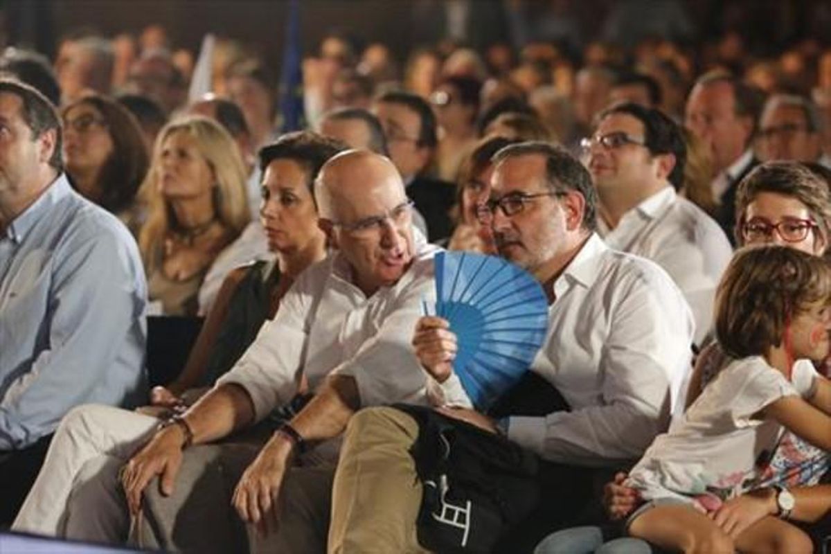 Espadaler, amb Duran, ahir al míting final celebrat a Barcelona.